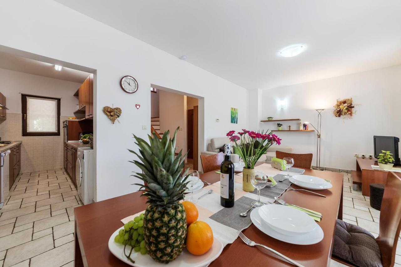 Holiday House Pineta - Fazana, Sea View & Mini Wellness Экстерьер фото